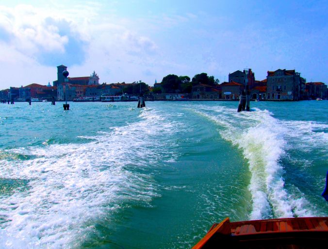 Fun In Venice Making waves on the way to Murano. https://witness.theguardian.com/assignment/563240a2e4b097ba40e93a08/1785570